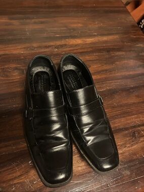 Perry Ellis Men’s Black Leather Slip-On Loafers